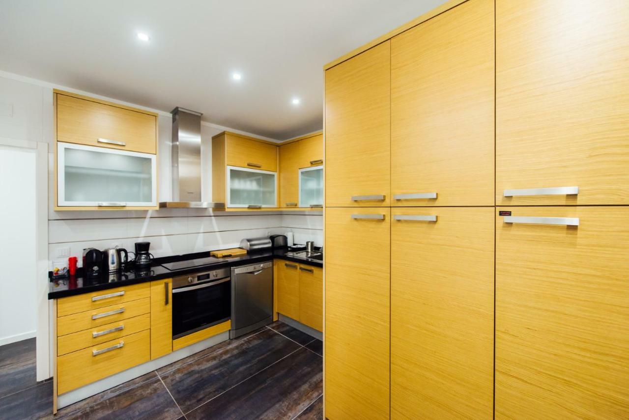T4 Luis Apartment Nazare Bagian luar foto
